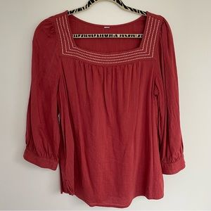Light cotton blouse with contrast stitching